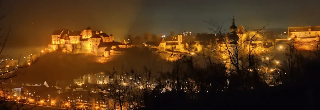 Ferienwohnung Burgzauber Burghausen in Burghausen Burg Ferienwohnung Burgzauber Burghausen in Burghausen Burg bei Nacht