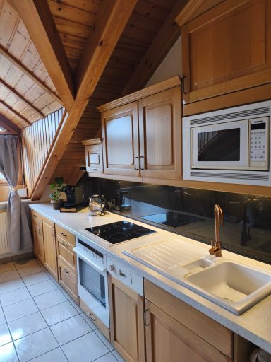 Küche Große Küche der Ferienwohnung Burgzauber in Burghausen